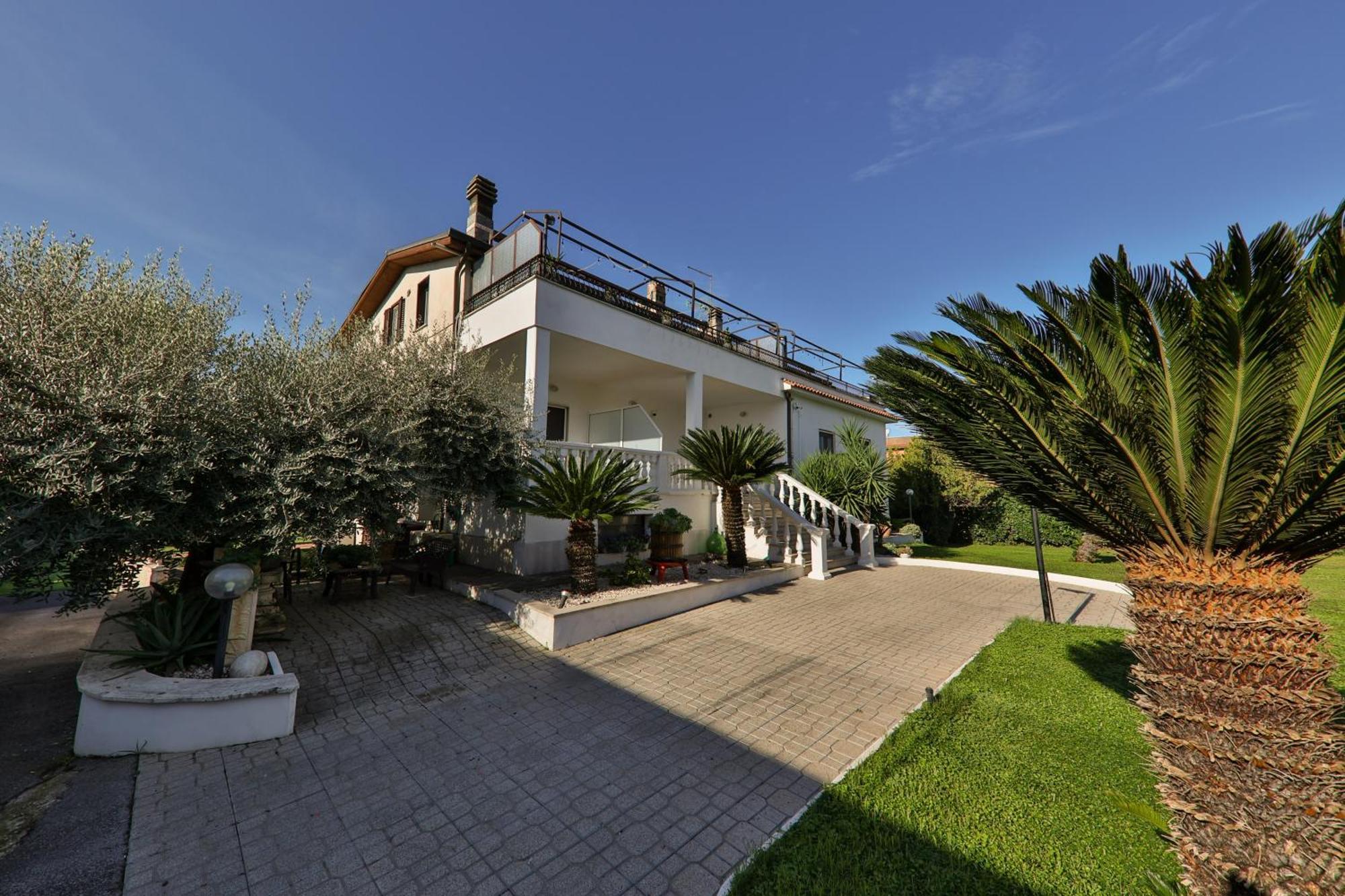 Il Giardino Di Stella Hotel Frascati Luaran gambar